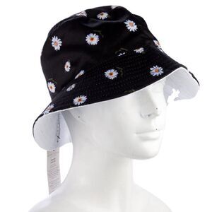 NWT Reversible Alice & Olivia Bucket Hat